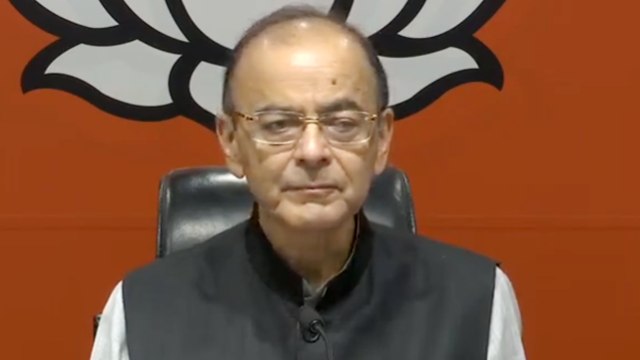 Arun Jaitley states, Rahul Gandhi's Minimum Income Plan is biggest bluff | Oneindia News