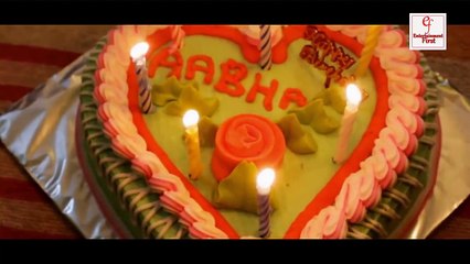 हाउसवाइफ हुई मजबूर पति के दोस्त के आगे