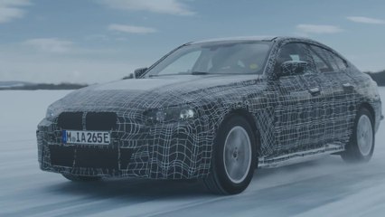 The BMW i4 undergoes winter trial tests