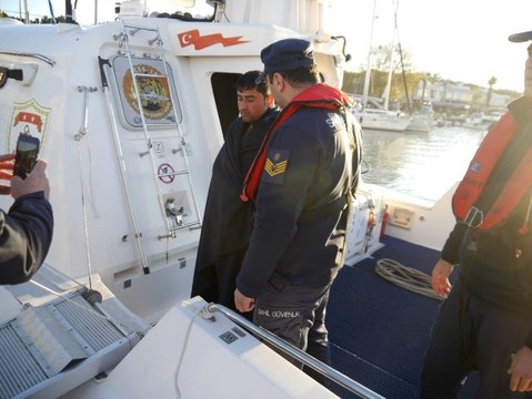 Ayvacık'da Göçmen Teknesi Battı: 1'i Bebek 4 Ölü