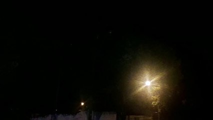 Lâmpada queimada de poste causa transtornos