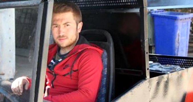 Hurda Malzemelerden 2 Bin 500 Liraya Otomobil Yaptı