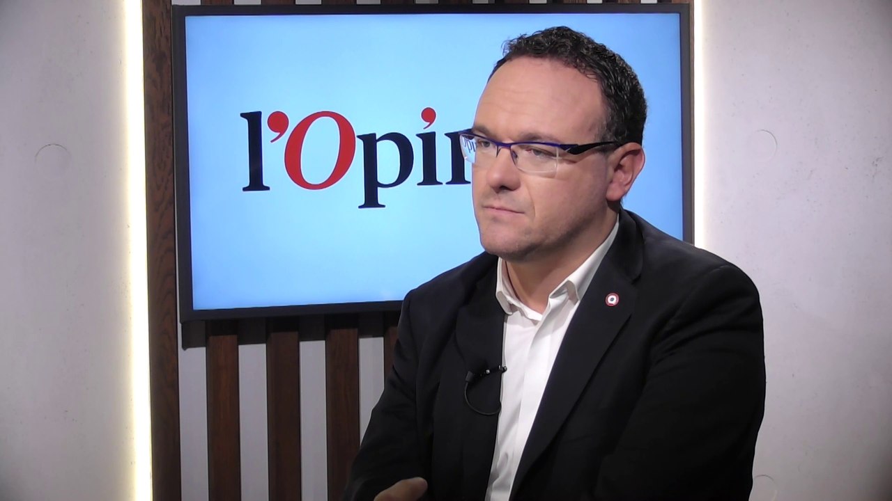 «Sur le temps de travail des fonctionnaires, nous avons des propositions très concrètes !», avance Damien Abad (LR)