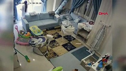 Bebeği işte böyle kurtardı