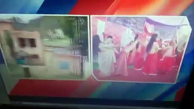Ek taraf baj rhe hai gane aur Dusri taraf ho rha hai Exam