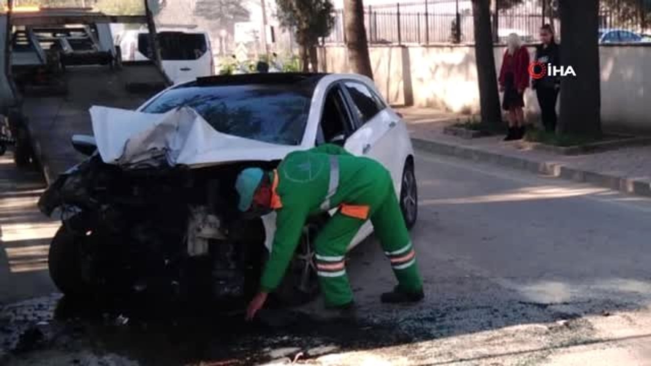 Virajı Alamayarak Duvara Çarpan Sürücü Olay Yerinde Yaşamını Yitirdi
