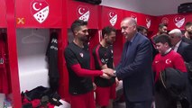 Cumhurbaşkanı'ndan Milli Takım'a ziyaret