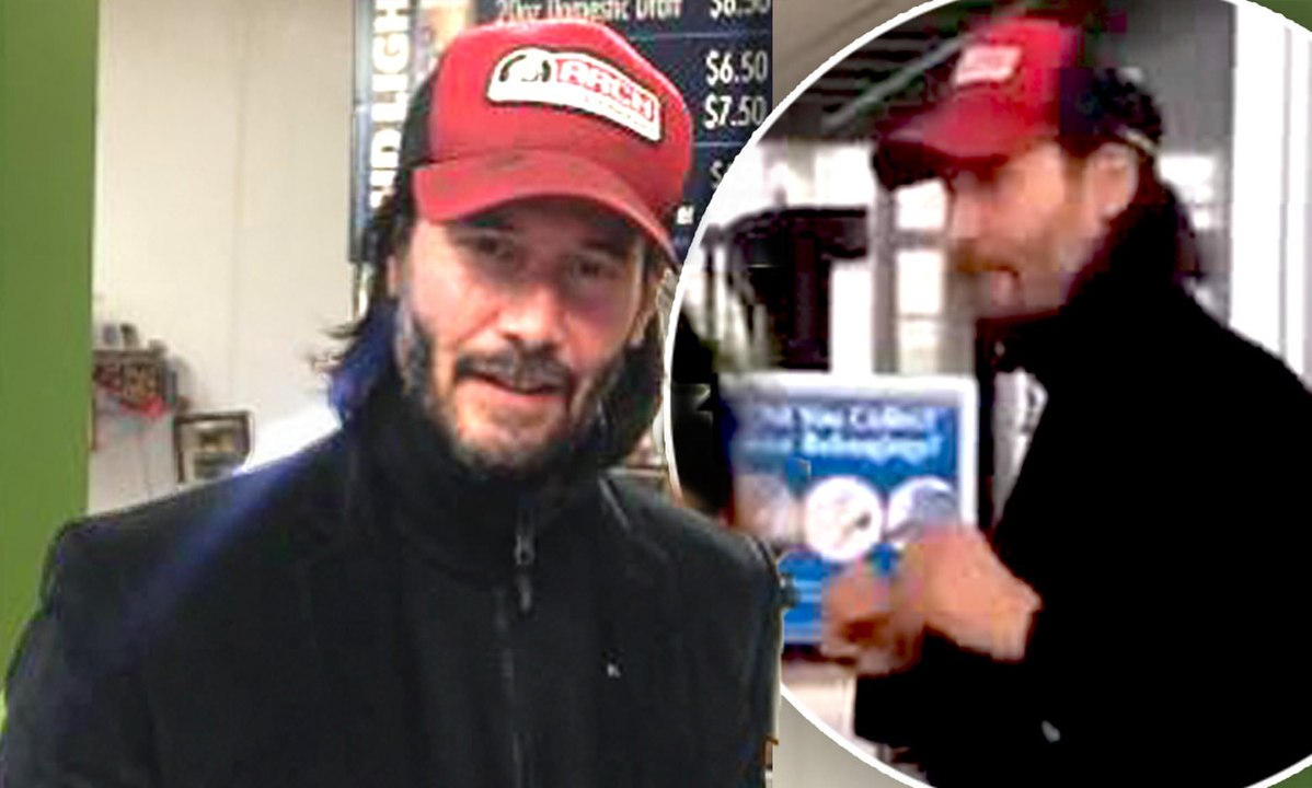Keanu Reeves bonds with passengers after flight makes emergency