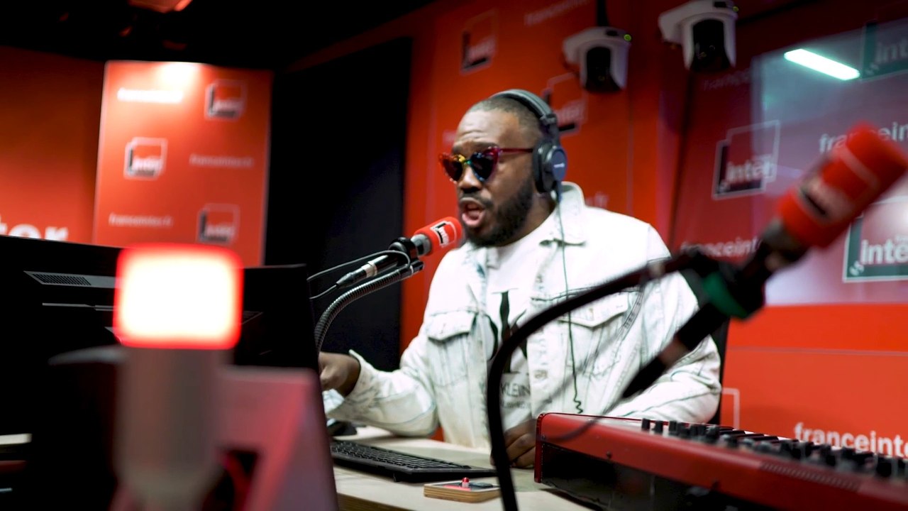 Carte Blanche - Kiddy Smile reprend "Black & Gold" de Sam Sparro