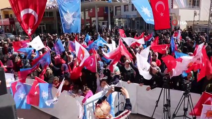 Cumhurbaşkanı Yardımcısı Oktay, A Milli Futbol Takımı'nı tebrik etti