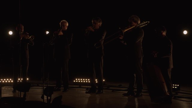 Purcell - Music for the funeral of Queen Mary : March