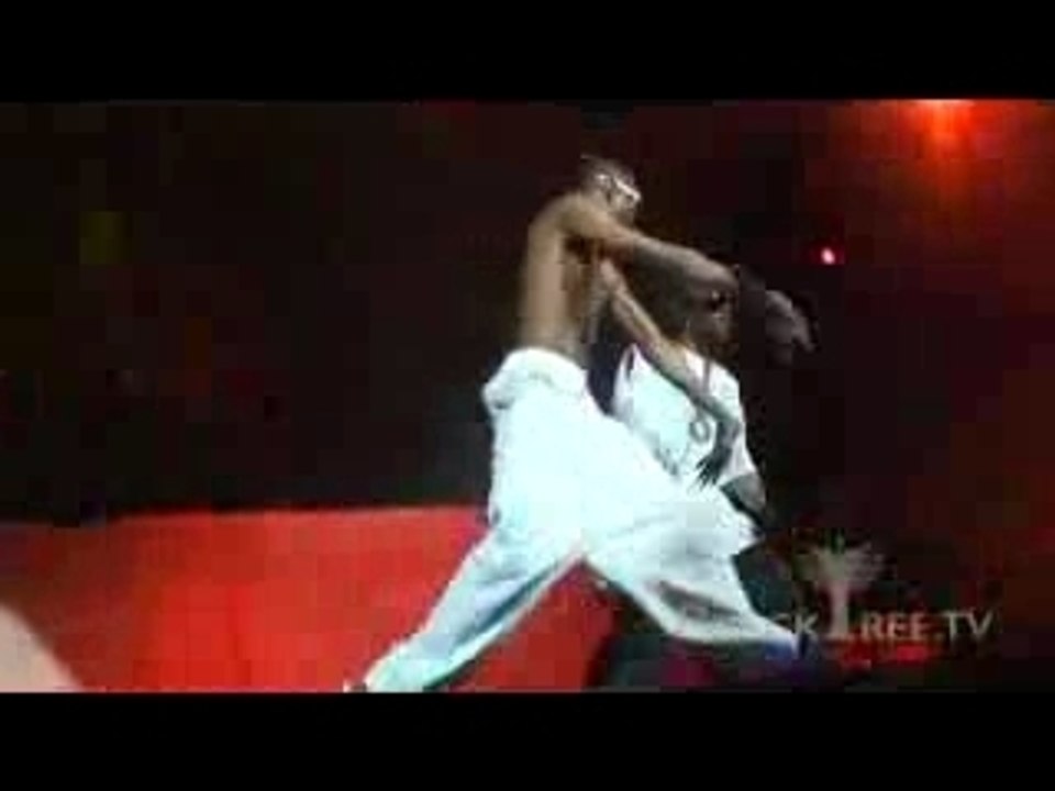 Soulja Boy - Crank That Remix [Hot Live]