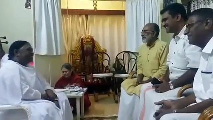 മാതാ അമൃതാനന്ദമയിയോട് വോട്ട് ചോദിച്ച് അമൃത പുരിയിൽ എത്തിയ കണ്ണന്താനത്തിന് അമൃതാനന്ദമയി പറഞ്ഞത്