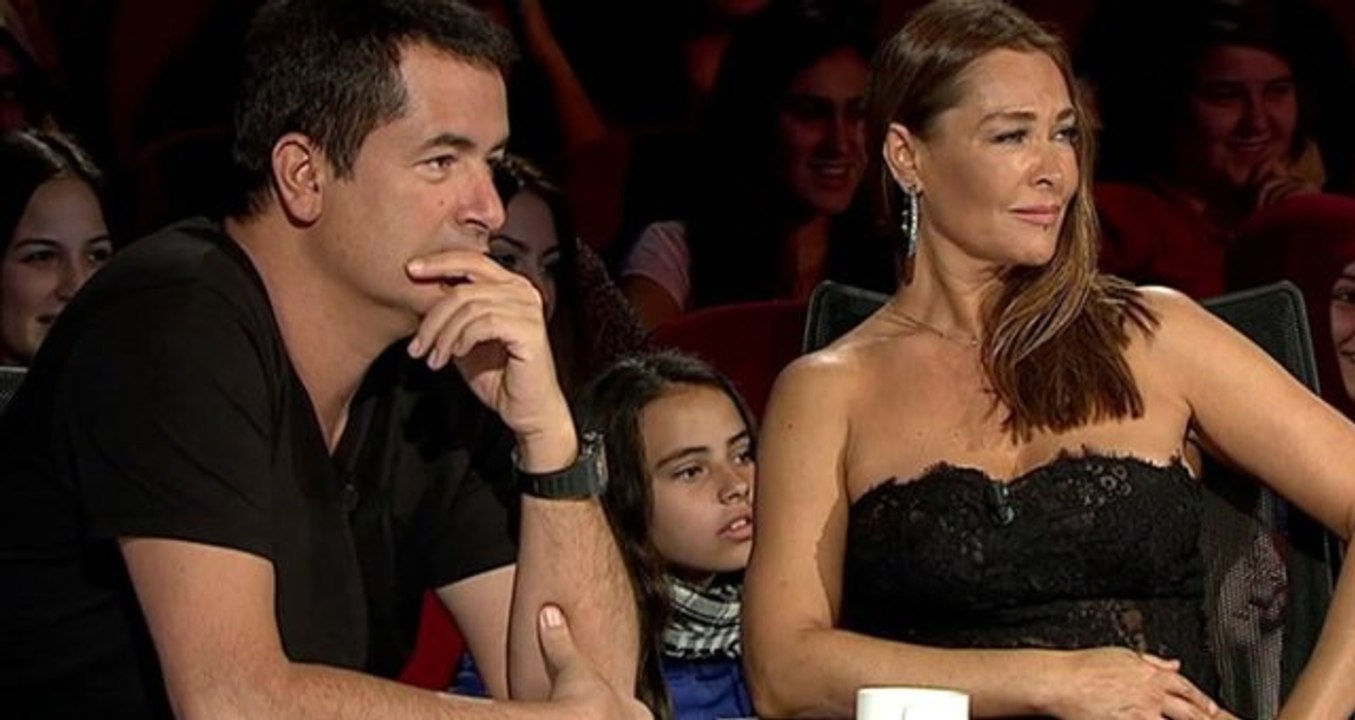 Acun Ilıcalı ile Hülya Avşar Telefon Yüzünden Birbirine Girdi!