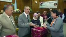 محافظ أسيوط يكرم الأمهات المثاليات وأمهات الشهداء فى احتفالات عيد الأم