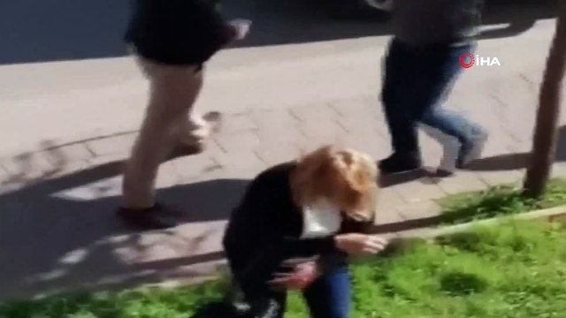 Yol verme kavgasında kadın sürücüye biber gazıyla böyle saldırdı