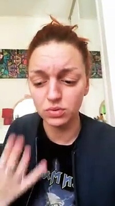 En larmes, l'humoriste Laura Calu raconte le déferlement de violence dont son couple a été victime en plein Paris: "Je voyais mon ami se faire tuer à coups de barres de fer devant moi"