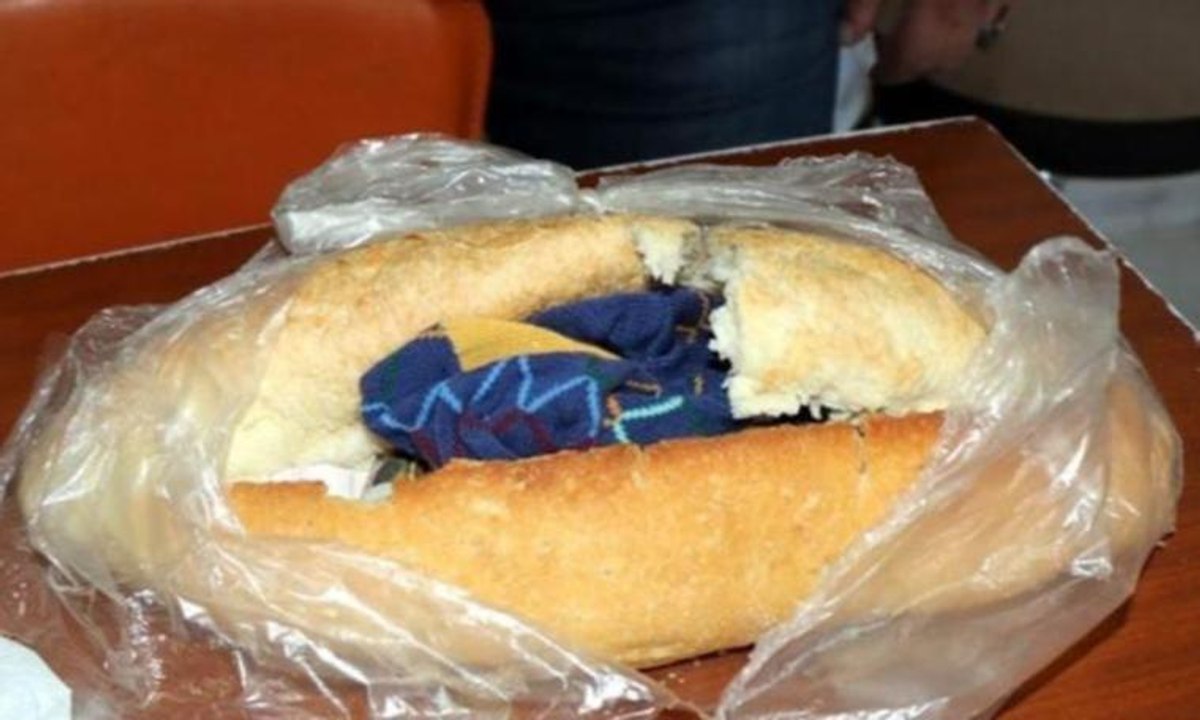 Ekmeğin içinden çıkan şoke etti