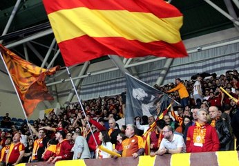 Galatasaray Taraftarından Lise Tepkisi: Cim Bom Bom Halkındır
