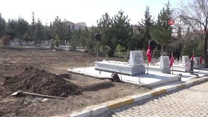 Şehit Cenazesi 22 Yıl Sonra Silah Arkadaşlarının Yanına Defnedildi