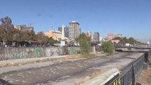 Las aguas del río Mapocho reflejan la desigualdad social de Santiago