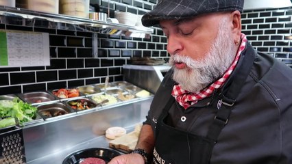 Jean Di Caro se qualifie à la finale de la coupe de France de Socopa avec son burger le Serpolet