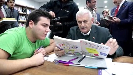 Binali Yıldırım Öğrencilerle Problem Çözdü - İstanbul