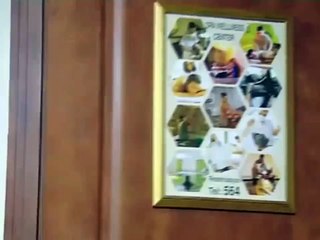 Arka Sıradakiler Zehra Saffet Öpüşme Sevişme Dudak Dudağa