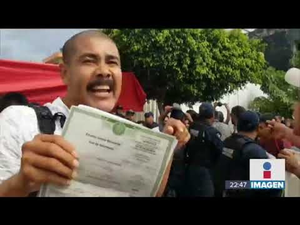 Policías y migrantes se enfrentan en el quinto día de la caravana | Noticias con Ciro