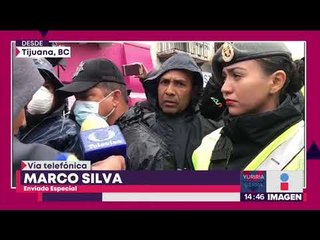 Policías impiden paso a migrantes en Tijuana | Noticias con Yuriria
