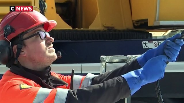 Naufrage du «Grande America» : les premiers conteneurs de déchets d'hydrocarbures arrivent à La Rochelle