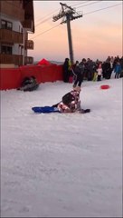 Une course de luge intense... enfin, surtout l'arrivée
