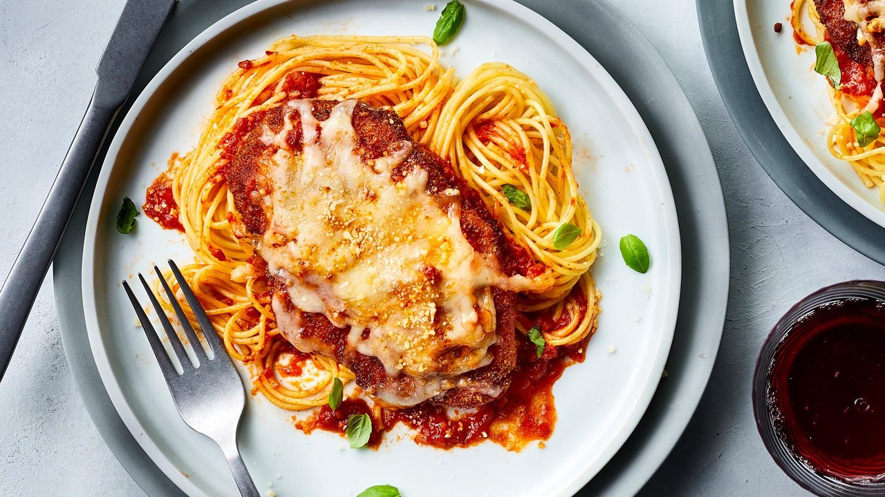 How to Make Easy Chicken Parmesan
