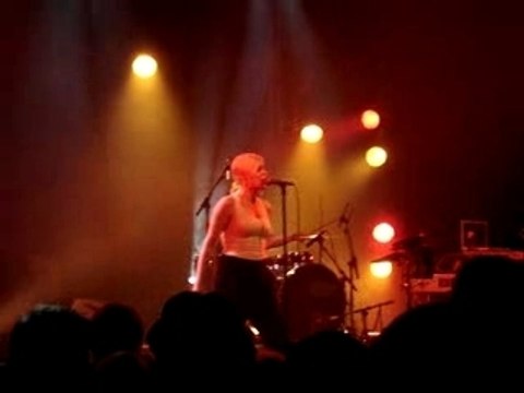 Robyn - Keep this fire burning