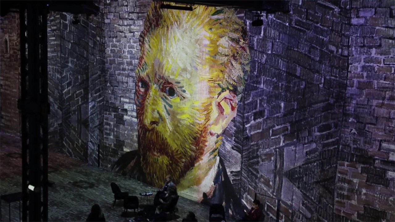 This Dreamy Art Exhibit Lets You Step Inside Van Gogh Paintings