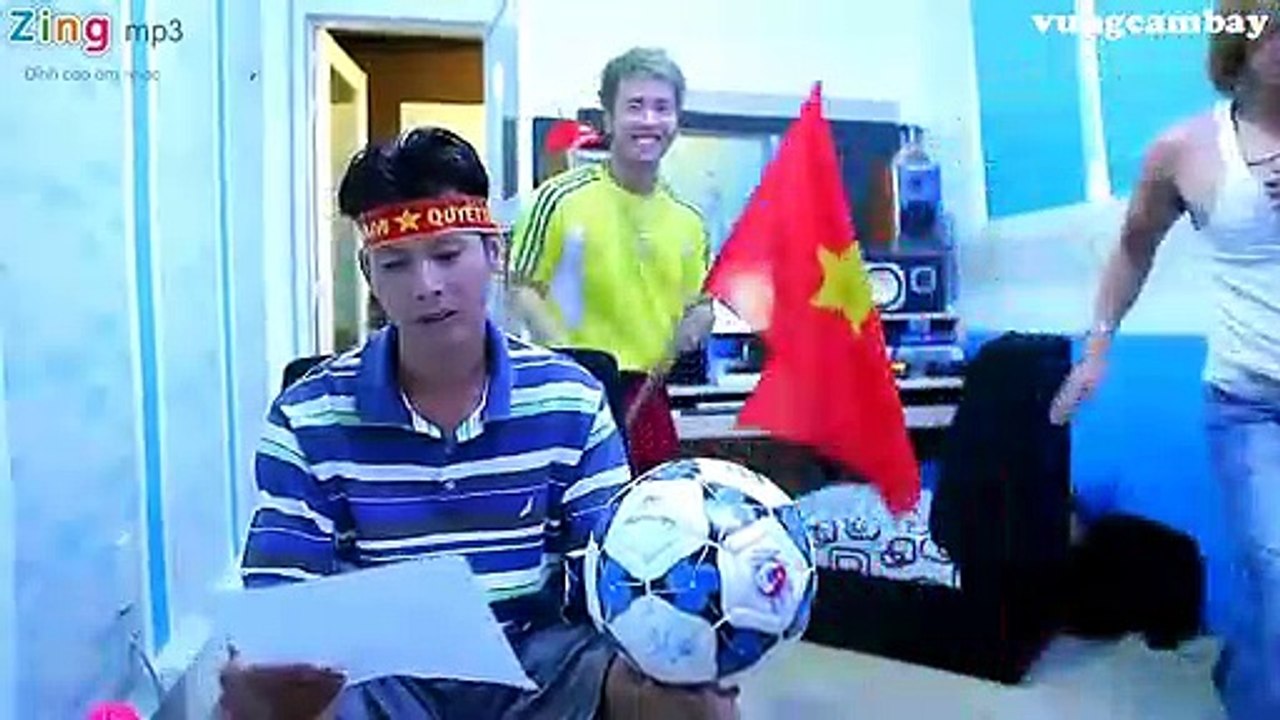 Viet Nam tien len (hau truong)