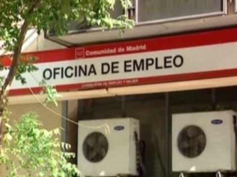 El paro roza ya los cinco millones de personas