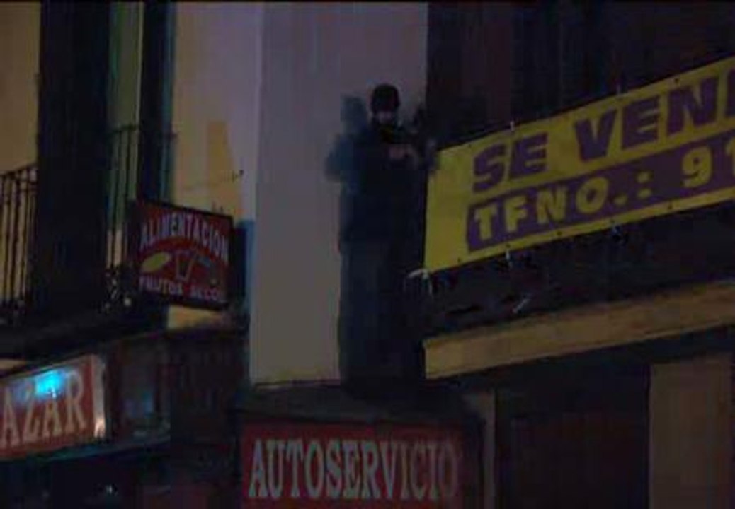 Los indignados "okupan" otro edificio