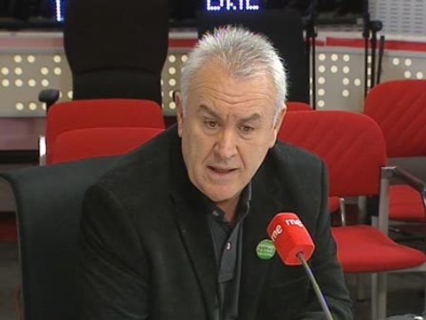 IU plantearía movilización si PP sigue con recortes