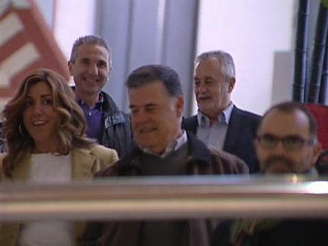 Griñán se ofrece a Rajoy para crear hoja de ruta