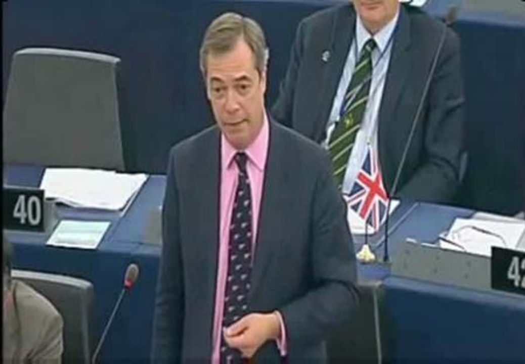 Nigel Farage llama 'manada de hienas' a los líderes de la UE
