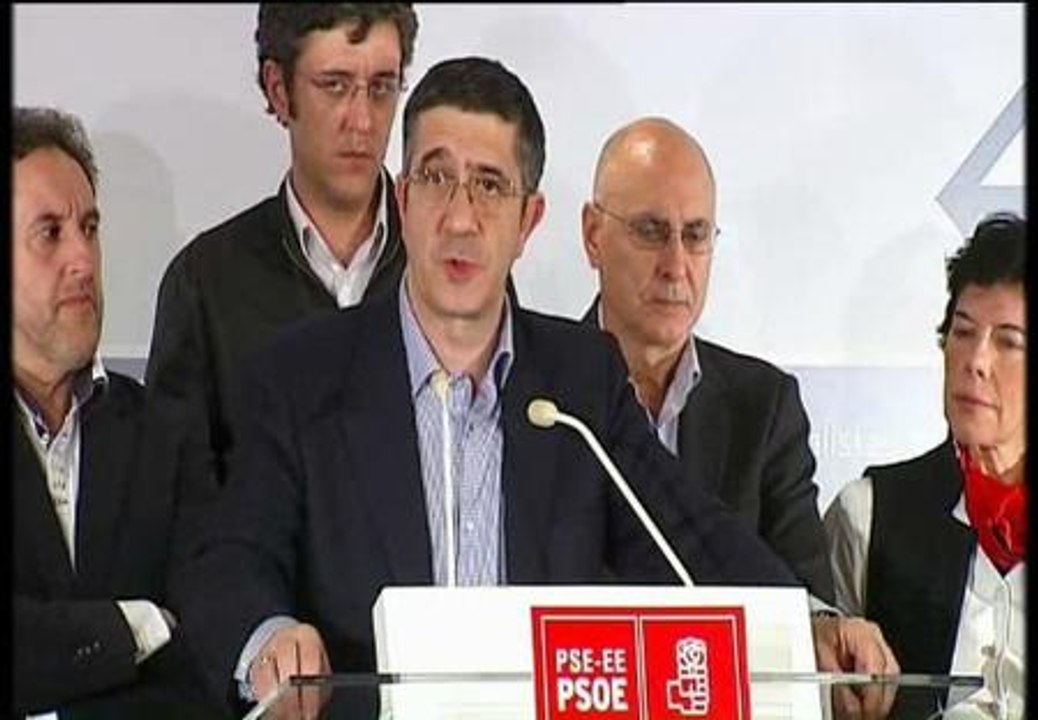 Patxi López: "Vamos a trabajar para que la mayoría absoluta del PP no se convierta en un poder absoluto"