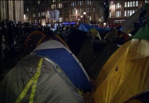Los indignados de Londres mantienen la ocupación en St Paul