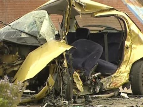 Dos jóvenes mueren en una colisión en Madrid