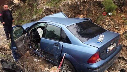 Otomobil kamyonetle çarpıştı: 2'si ağır 5 yaralı