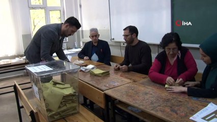 İstanbul'da oy verme işlemi sona erdi, sayım başladı