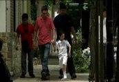 En Argentina un padre inventa una máquina que ha servido para que su hijo logre caminar