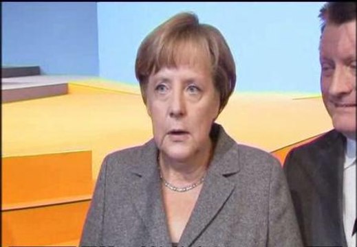 Merkel dice que es urgente que haya confianza en Italia para que vuelva la calma a Europa