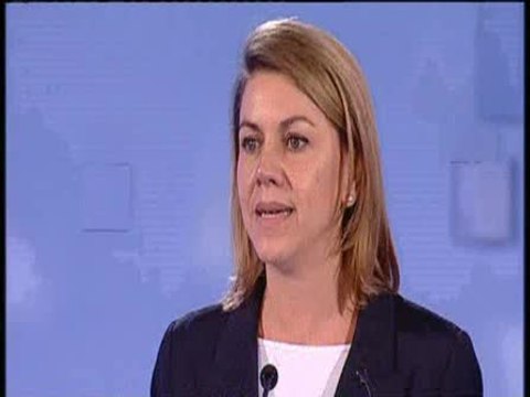 Cospedal critica a la vieja guardia socialista porque son el pasado