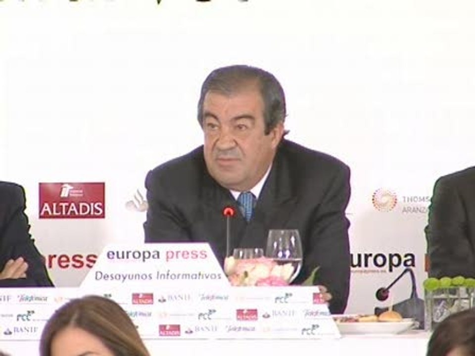 Cascos cree que Rubalcaba jugó a "no perder más votos"